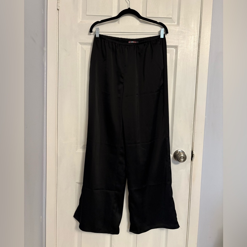 Elegant Black Wide-Leg Pants